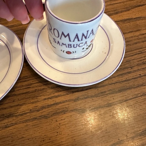 Espresso Cups 11 cups and saucers - Picture 7 of 8